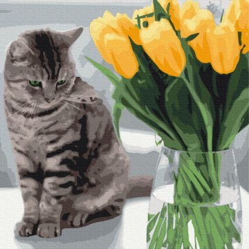 Kot z tulipanami