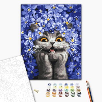 The cat in the snowdrops © Marianna Pashchuk