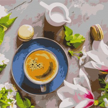 Der Kaffee und Blumen